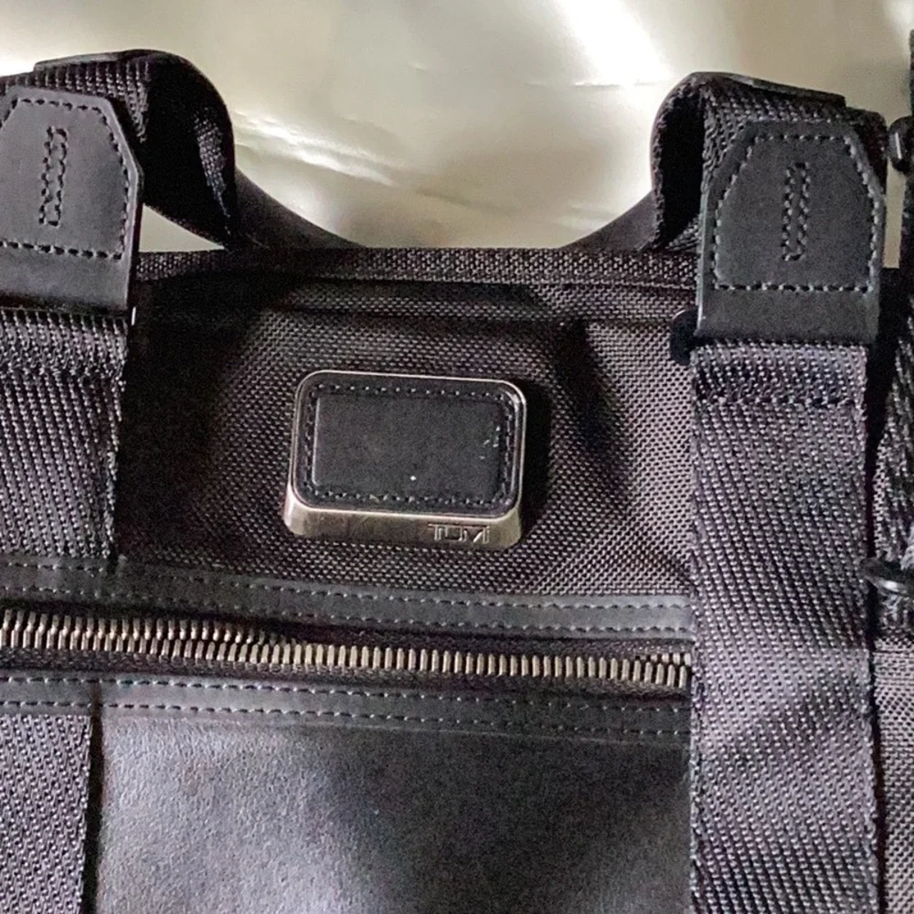 Tumi‎ Briefcase